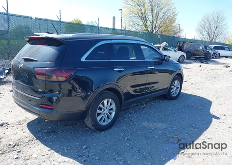 2016 Kia Sorento 2.4L Lx из США, поврежденный, VIN 5XYPGDA39GG163003